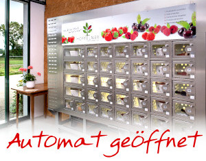 Obst-Automat in der Kremsmünsterer Au hat wieder geöffnet und ist mit frischen Früchten und hausgemachten Produkten befüllt